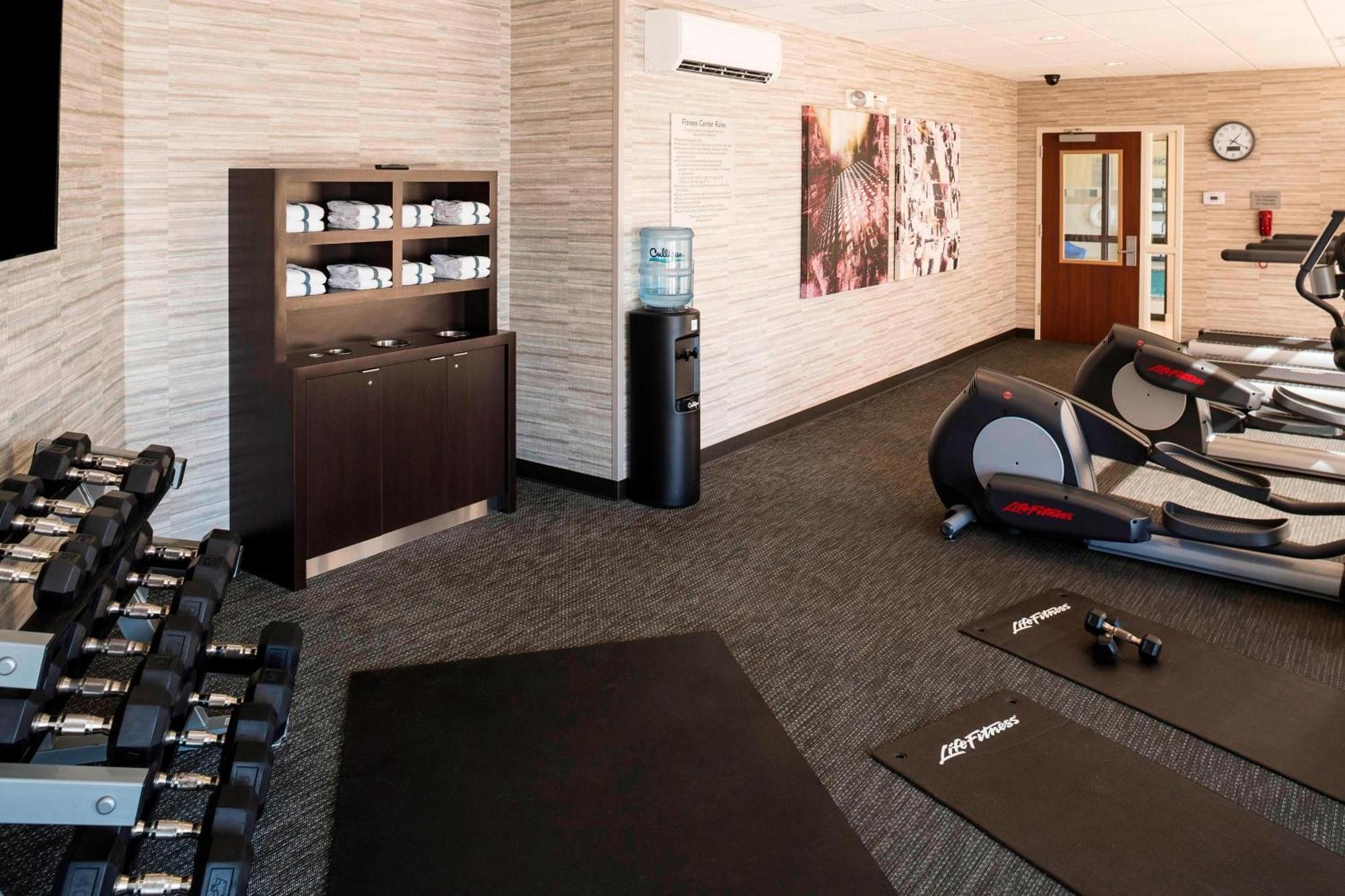 Courtyard By Marriott Sioux Falls Zewnętrze zdjęcie